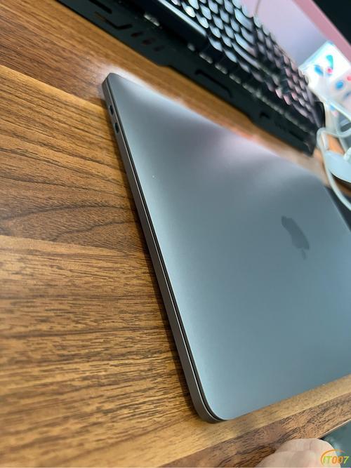 19岁MacBook Pro引发的青春电竞风暴