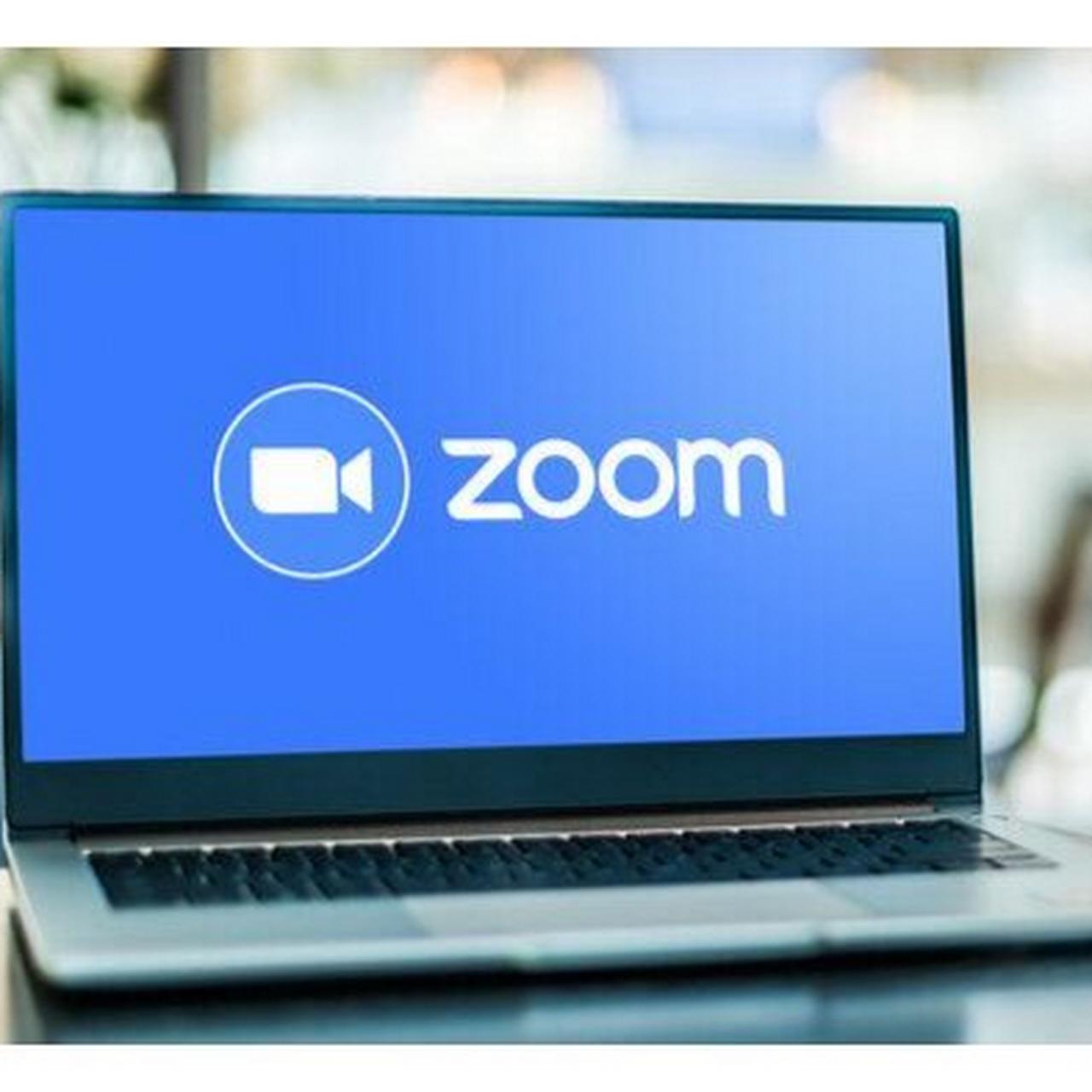 Zoom与人性Zoom2区别 — 漫步在虚拟与现实间的讽刺之旅