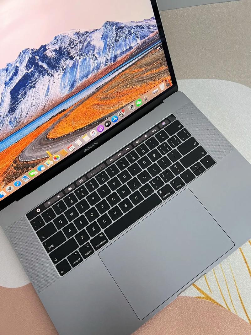 18岁macbookpro，陪伴我征战岁月的“古董”