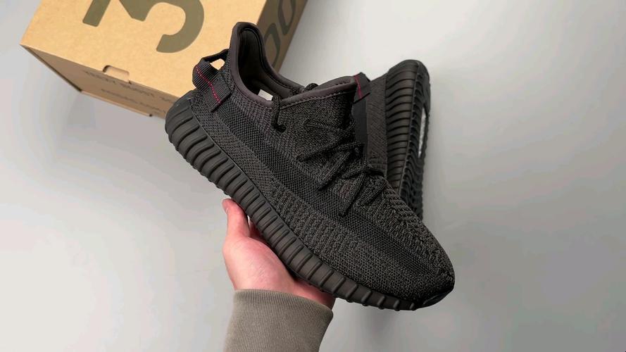 yeezy350亚洲限定满天星：潮流的璀璨星辰